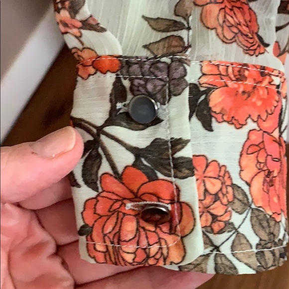 Women’s shirt - Picture 6 of 6